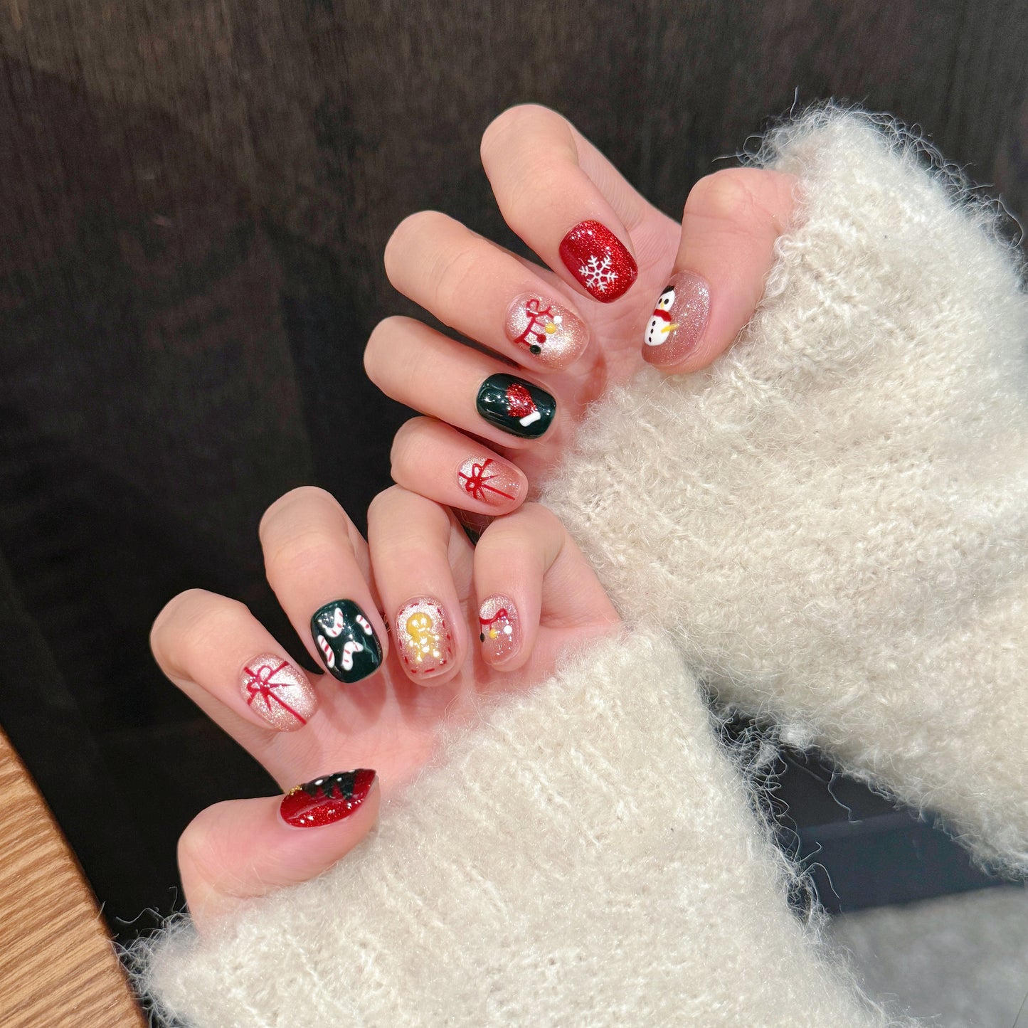 Christmas - themed Nail Art Press - on Nails