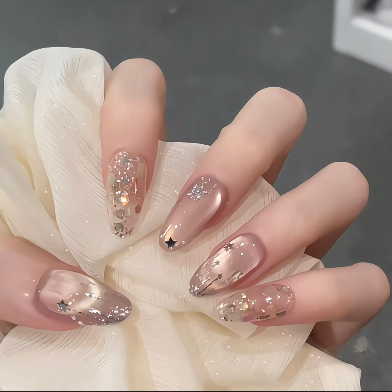 Soft - pink Star Sparkle Press - on Nails