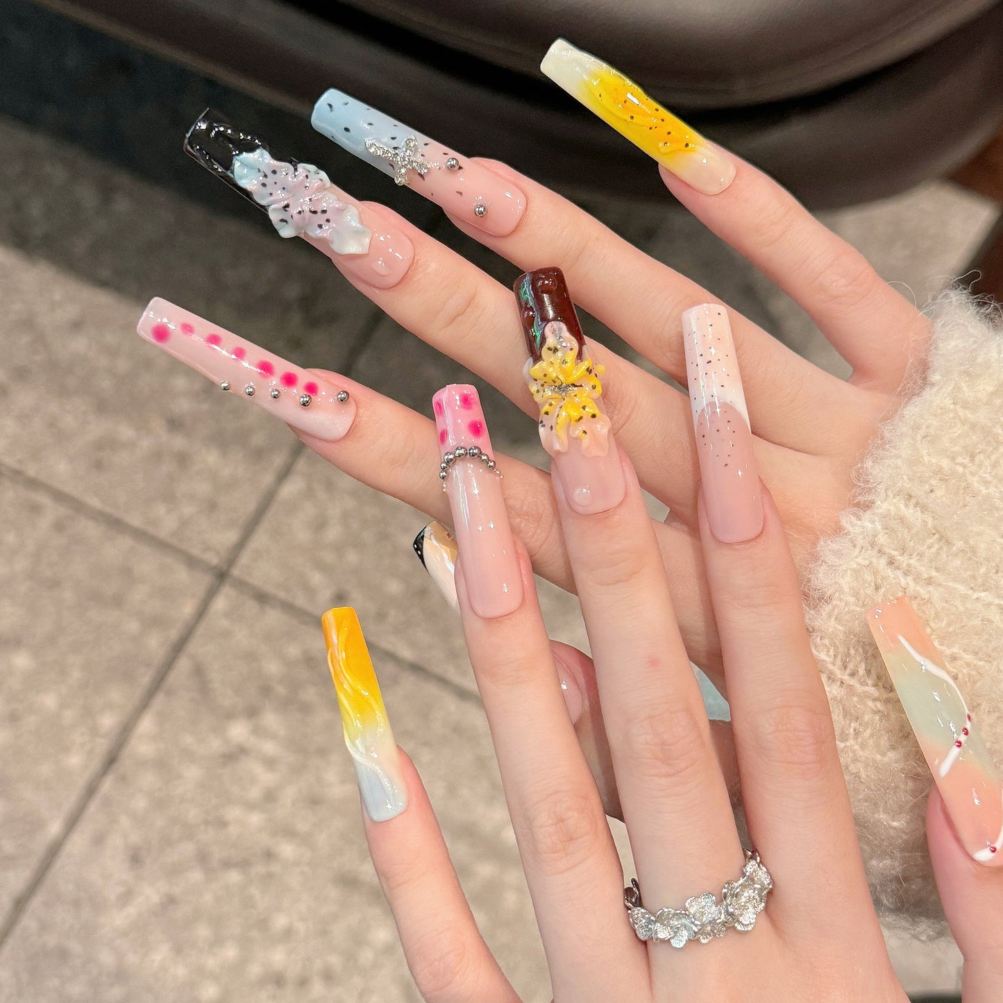 Colorful Floral Gradient Unique - pattern Press - on Nails