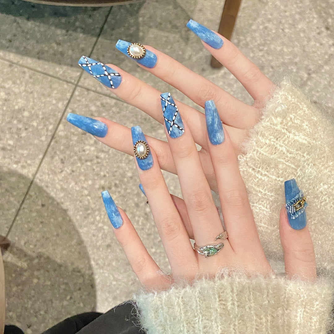 Blue Retro Elegance Press - on Nails