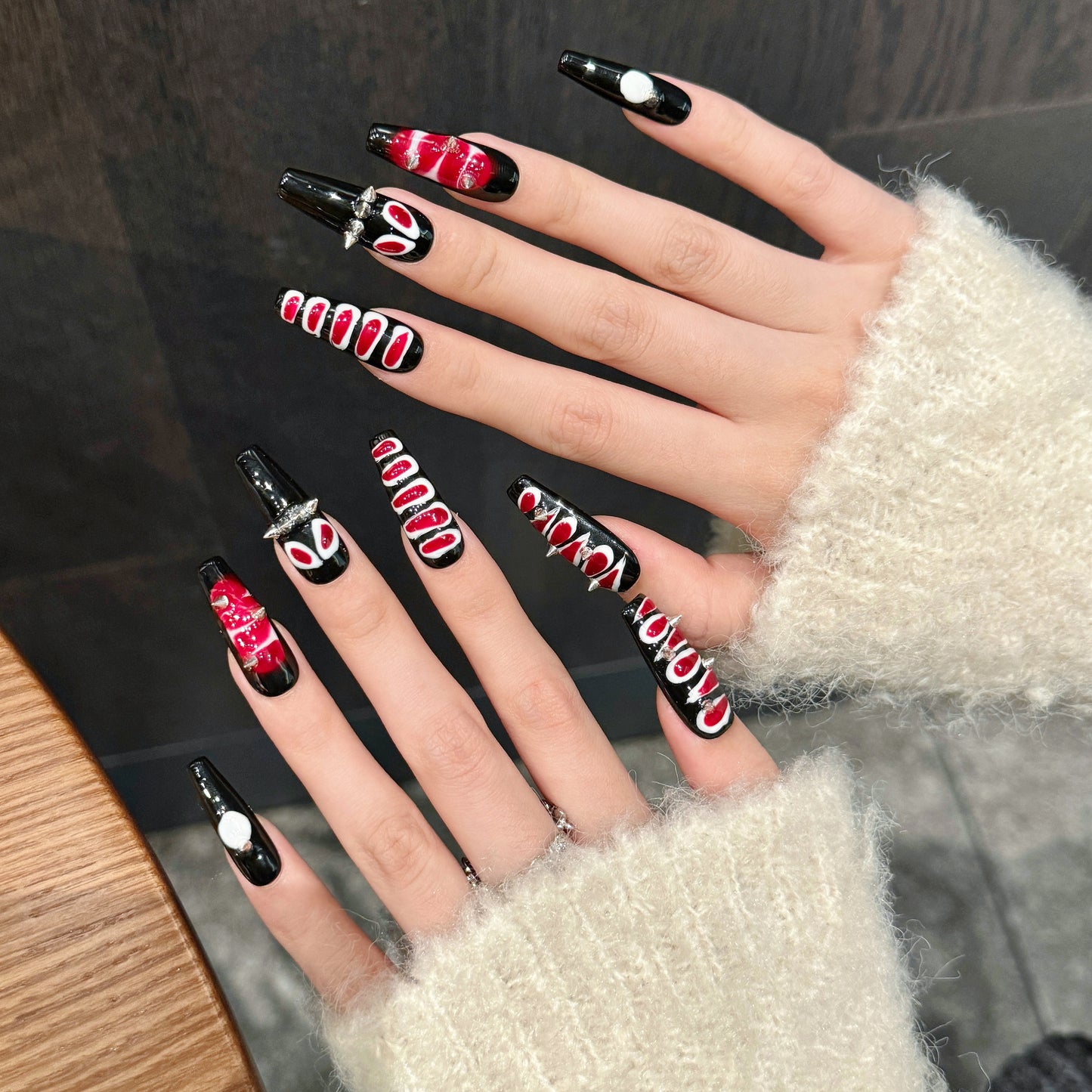 Black - Red Snake Skin Rivet Press - on Nails