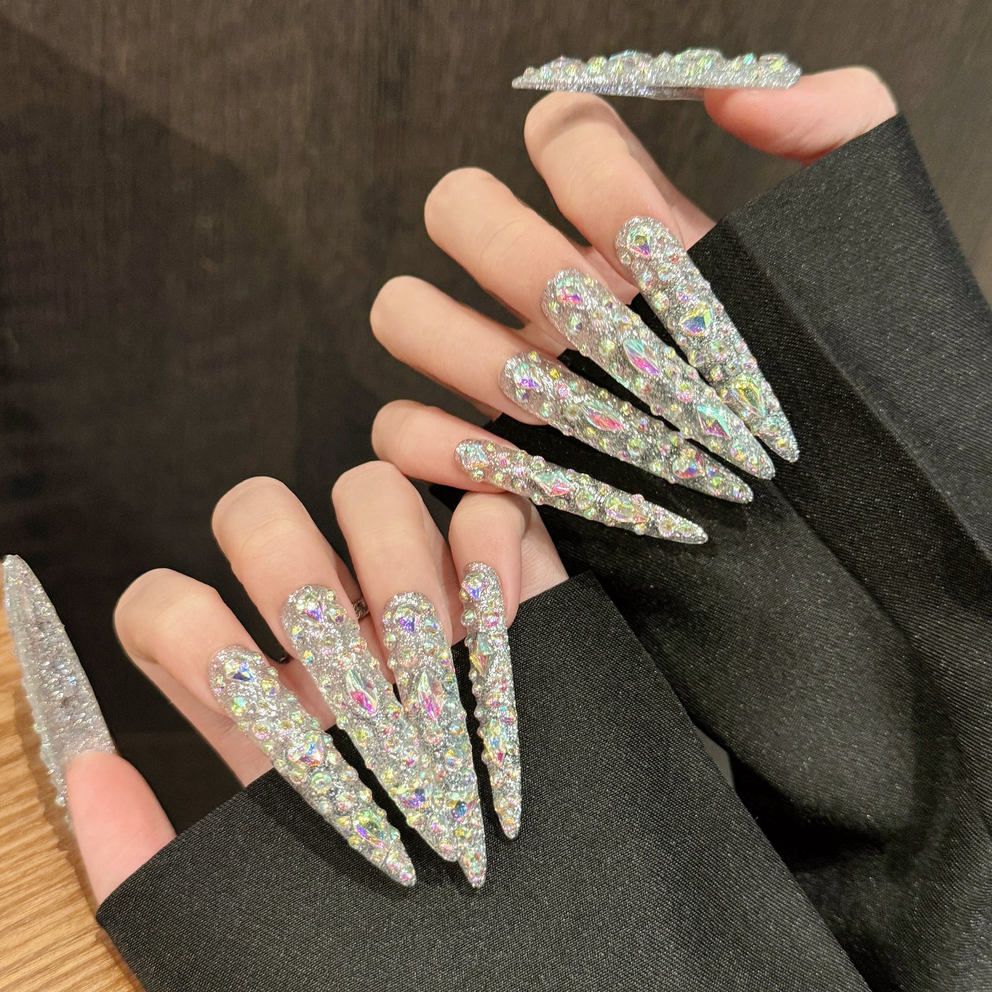 Sparkling Diamond Glam Press - on Nails