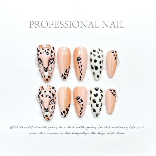 Leopard Elegance Nails