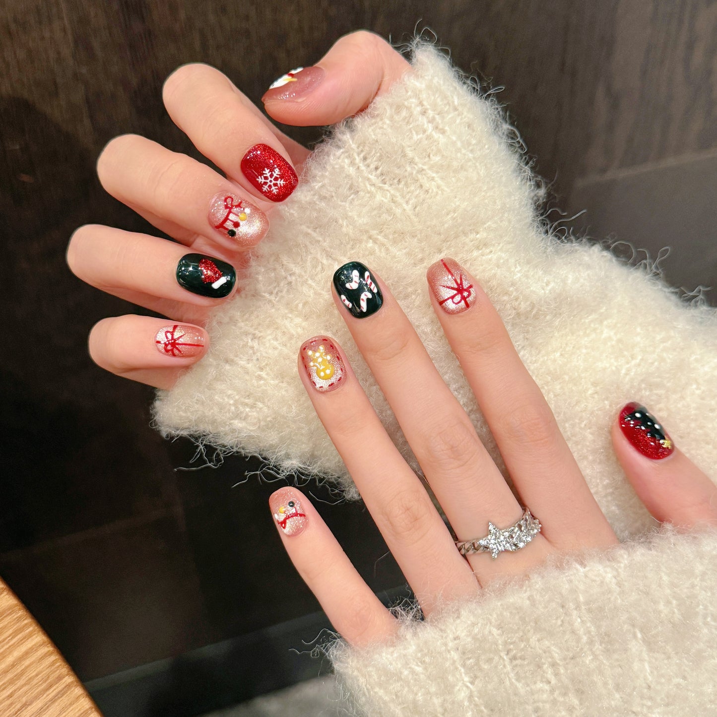 Christmas - themed Nail Art Press - on Nails