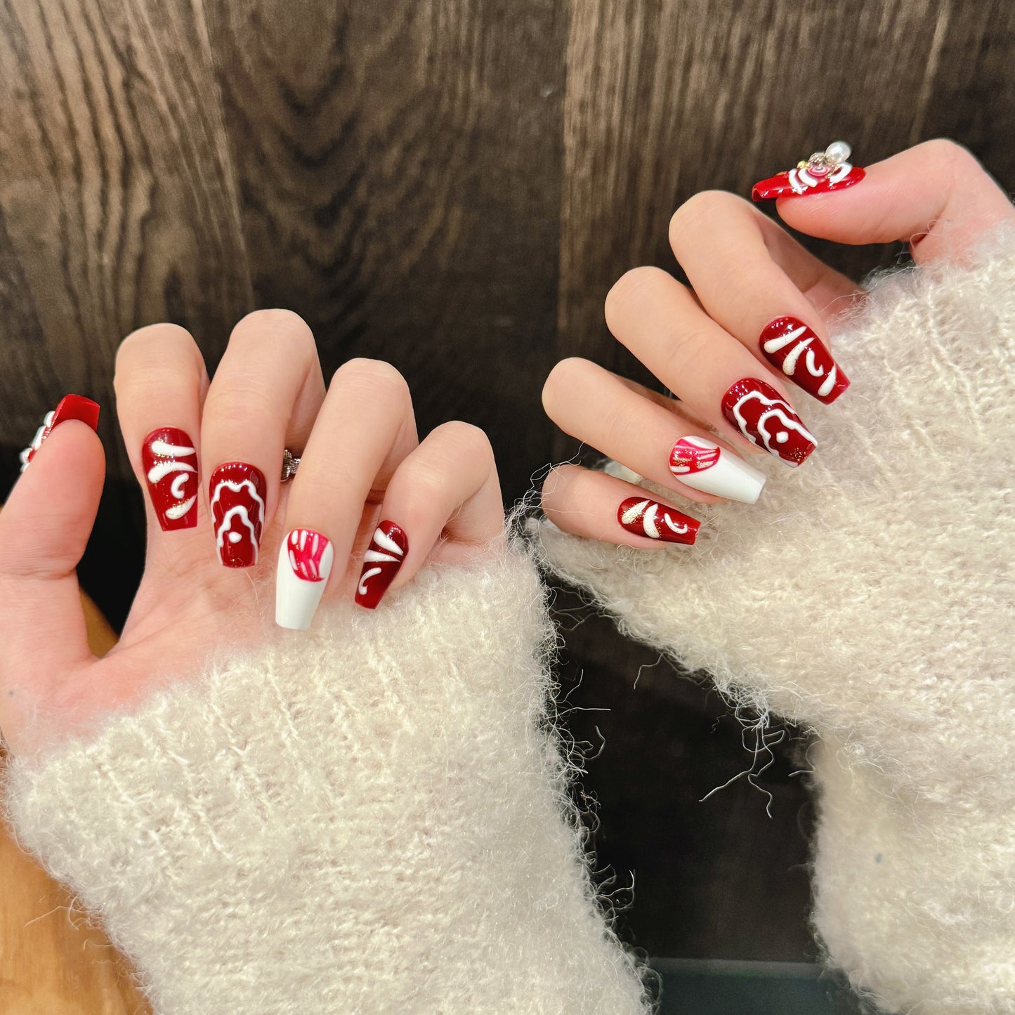 Red - White Pattern Pearl Press - on Nails