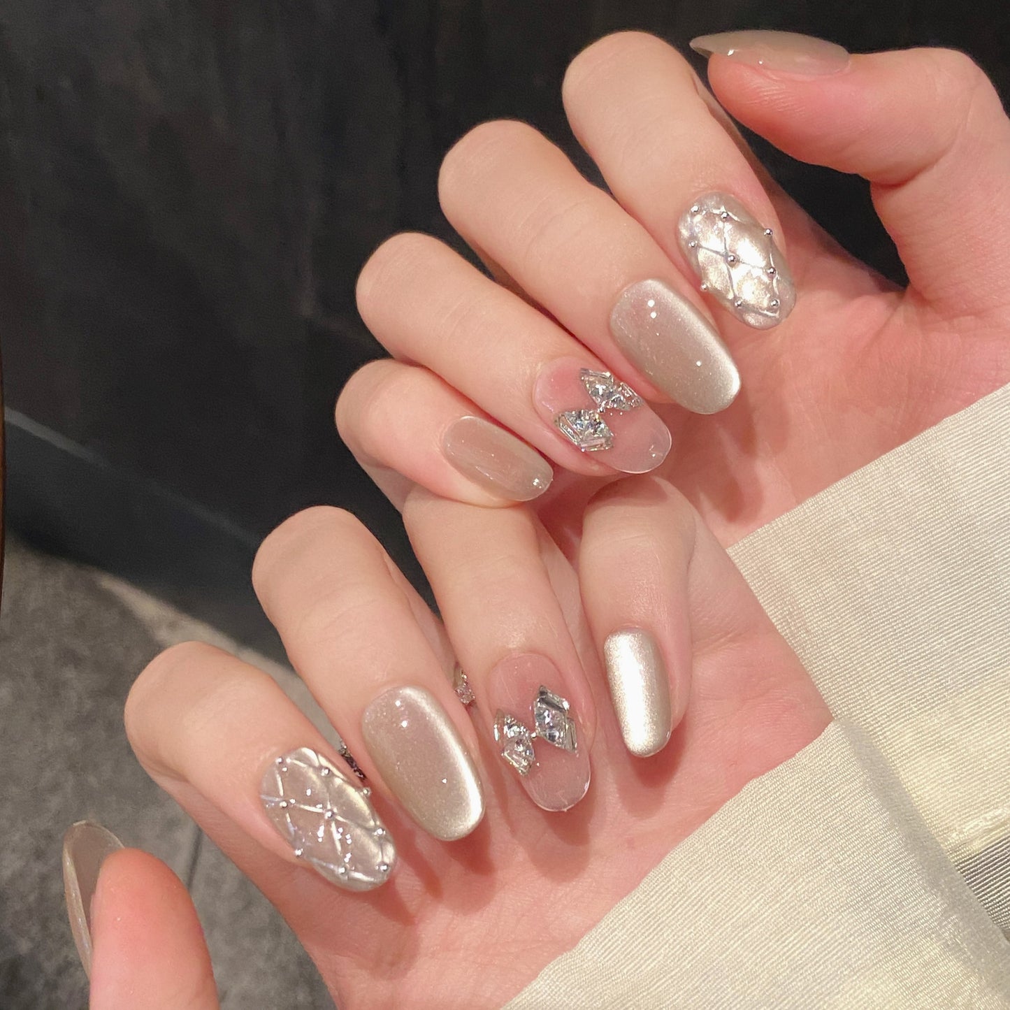 Silver & Pink Elegant Glam Press - on Nails