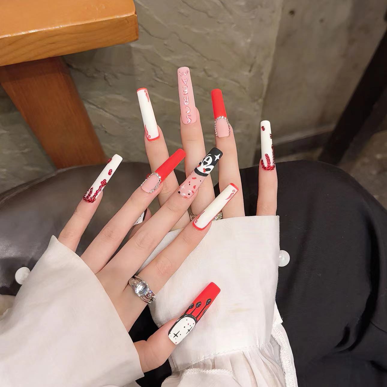 Gothic - style Red - White Press - on Nails