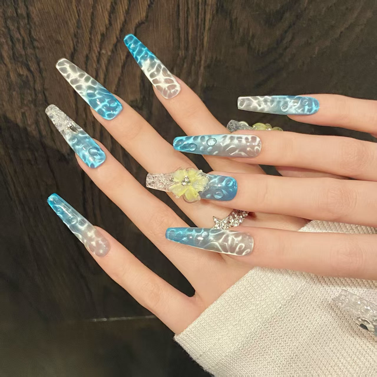 Blue - Transparent Wave Floral Diamond Press - on Nails