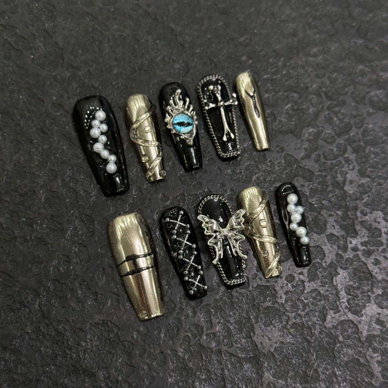 Dark & Gold Gothic Glam Nails