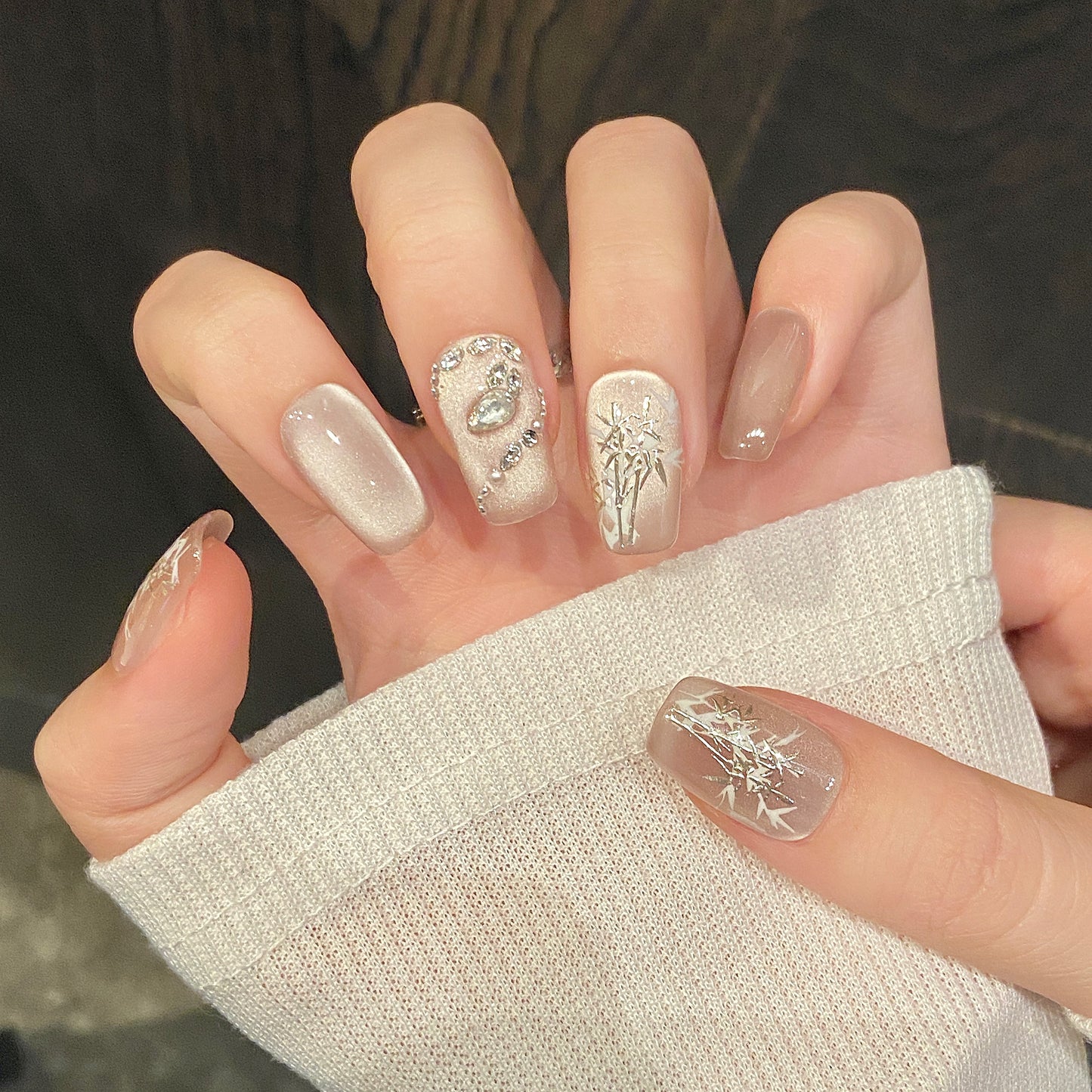 Soft - pink Bamboo Gem Diamond Elegant Press - on Nails