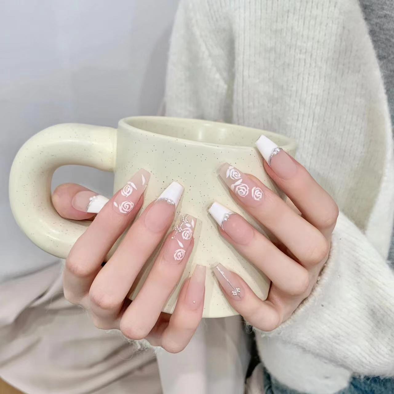 Nude - White Rose Sparkle Elegant Press - on Nails