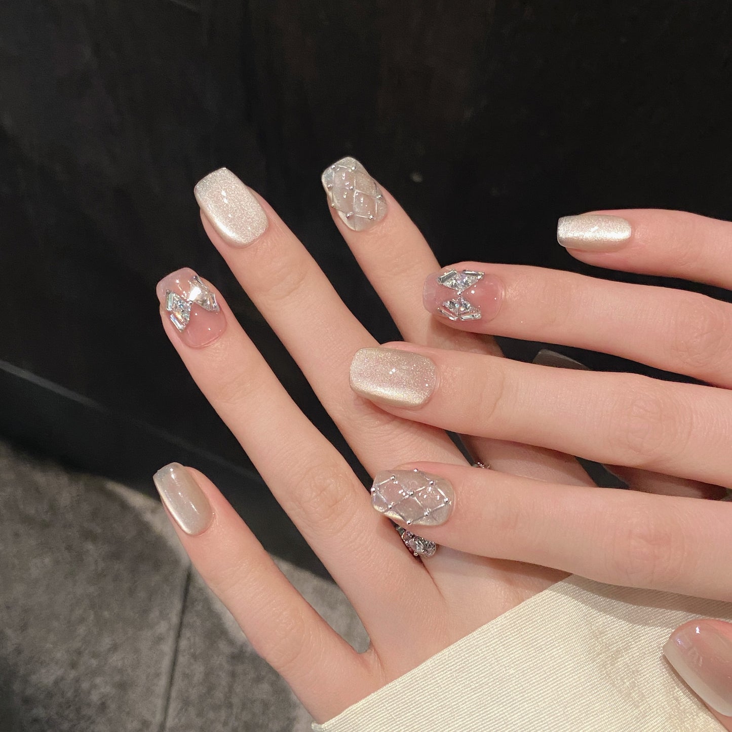 Silver & Pink Elegant Glam Press - on Nails