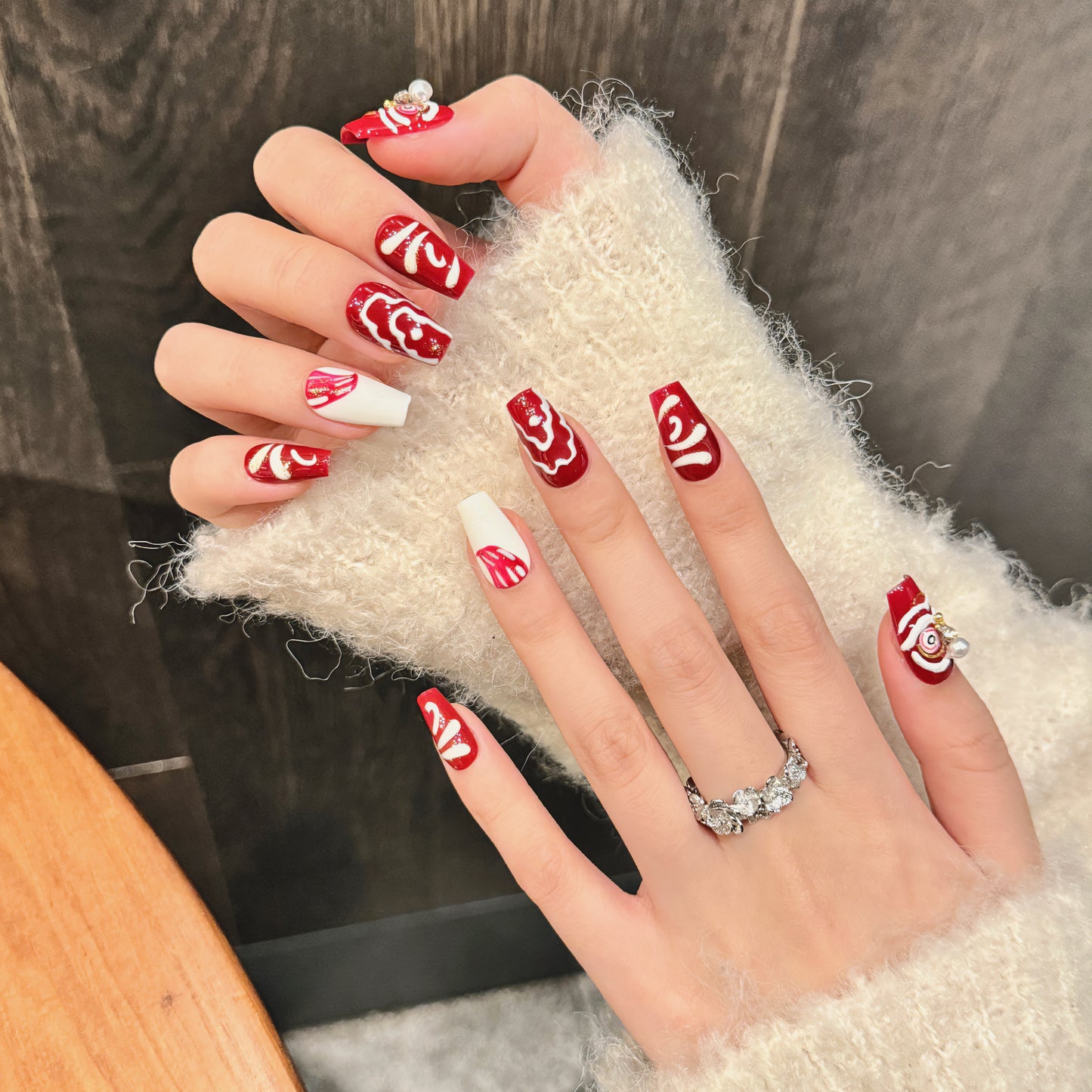 Red - White Pattern Pearl Press - on Nails