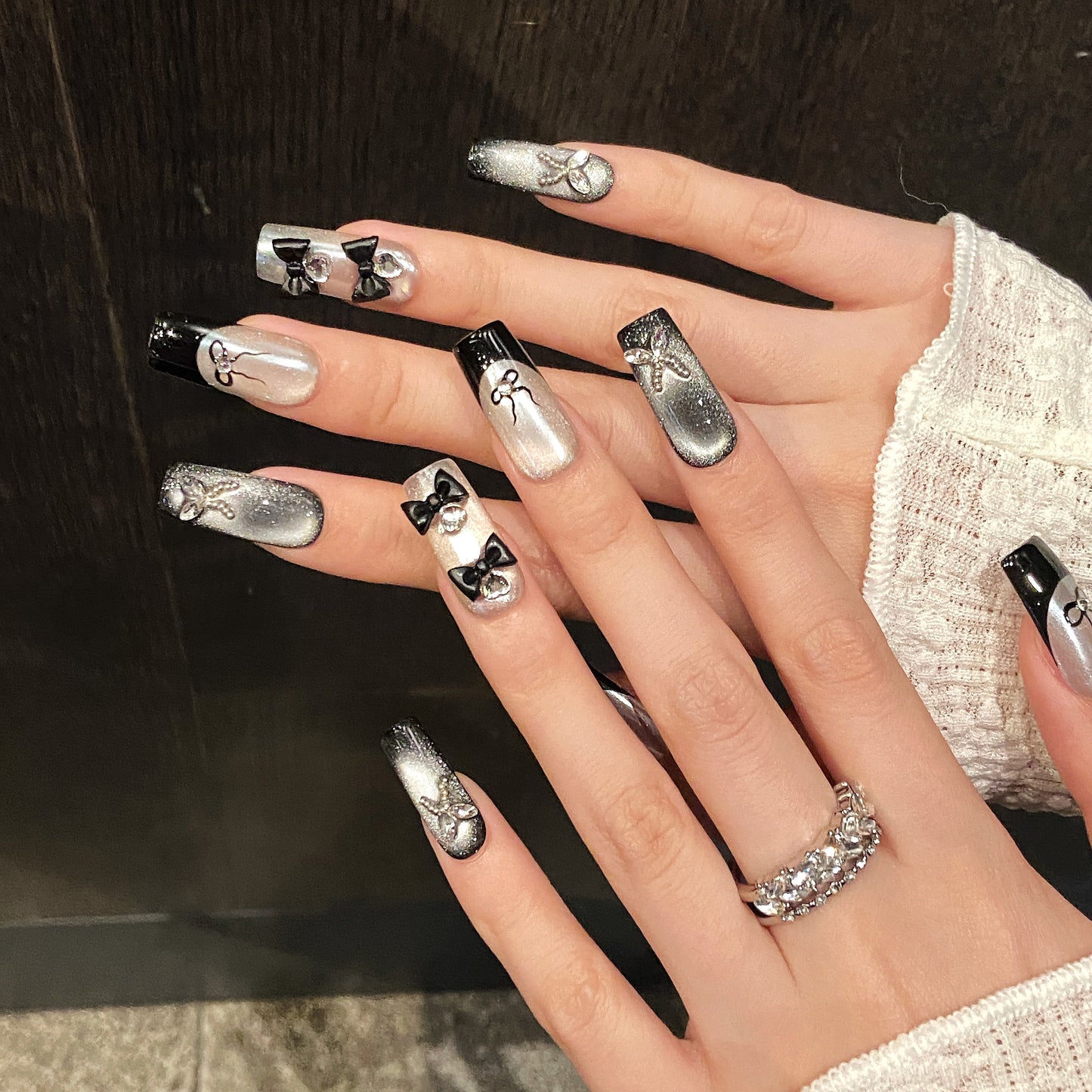 Silver - Black Bow Pearl Chain Elegant Press - on Nails