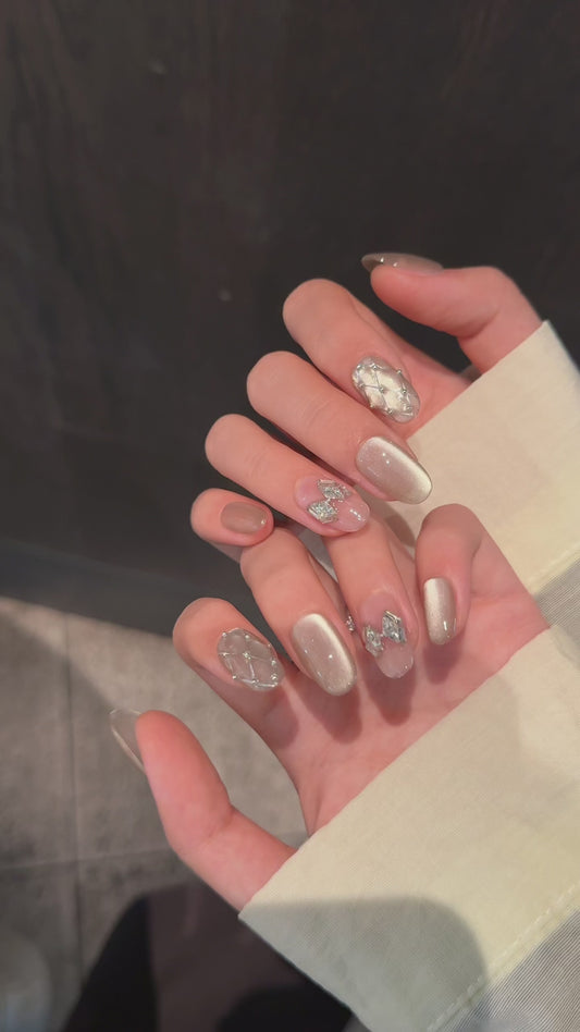 Silver & Pink Elegant Glam Press - on Nails