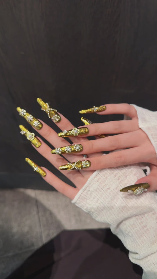 Gold Luxurious Diamond - Pearl Elegant Press - on Nails